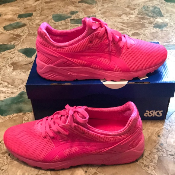 asics pink trainers